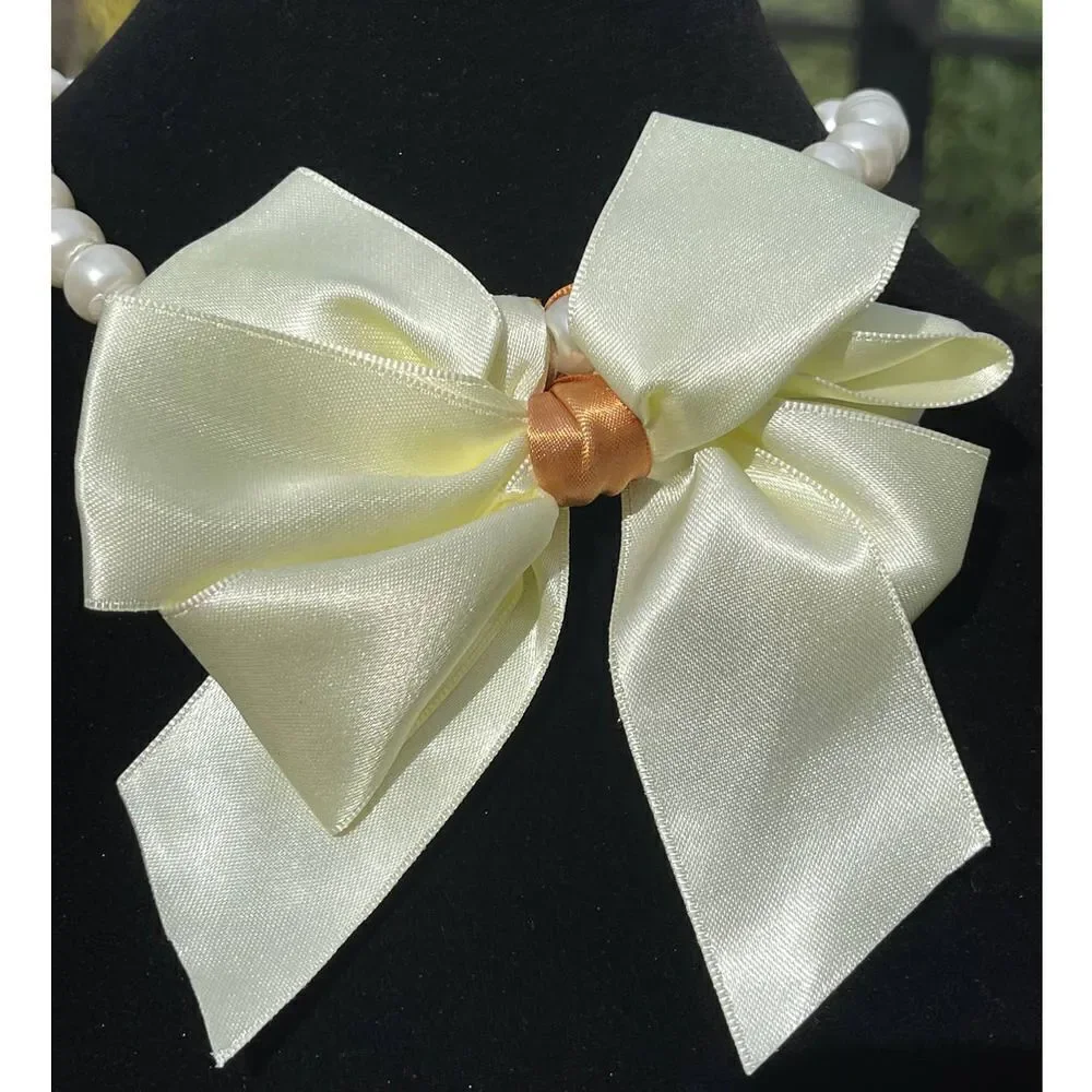 Handmade Fashion Dog Collar Fake Pearl Cream Bow